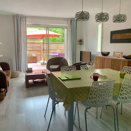 Maison Au Calme Dans Le Golf De Lacanau